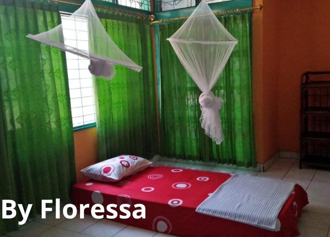 Guest House Dorm Floressa Maumere Ngoại thất bức ảnh